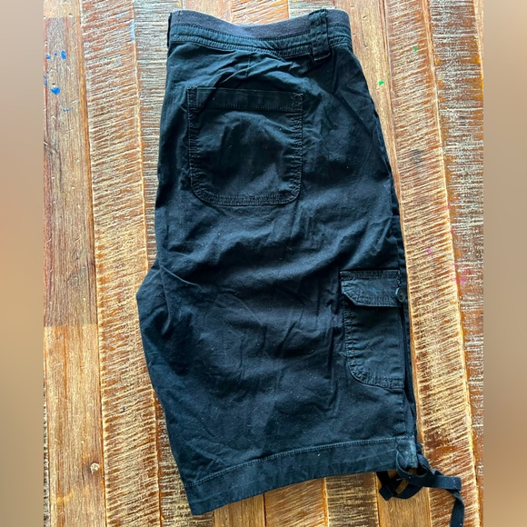 St John’s Bay black Cargo Woven Bermuda shorts - Picture 2 of 3